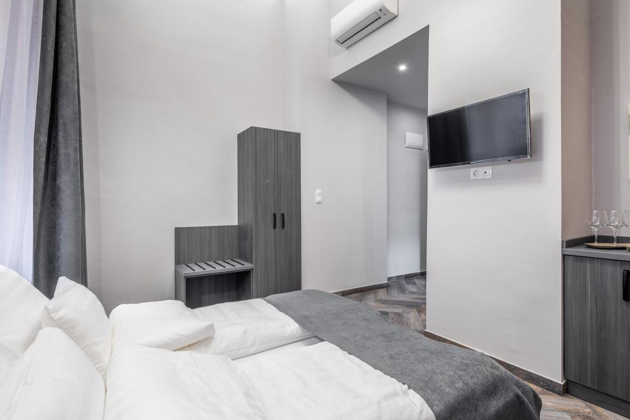 Stunning Apartment In The Hearth Of Budapest Exterior photo